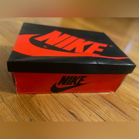 Melody Ehsani x Air Jordan 1 Mid ‘Fearless’ (WMNS) - Picture 8 of 9